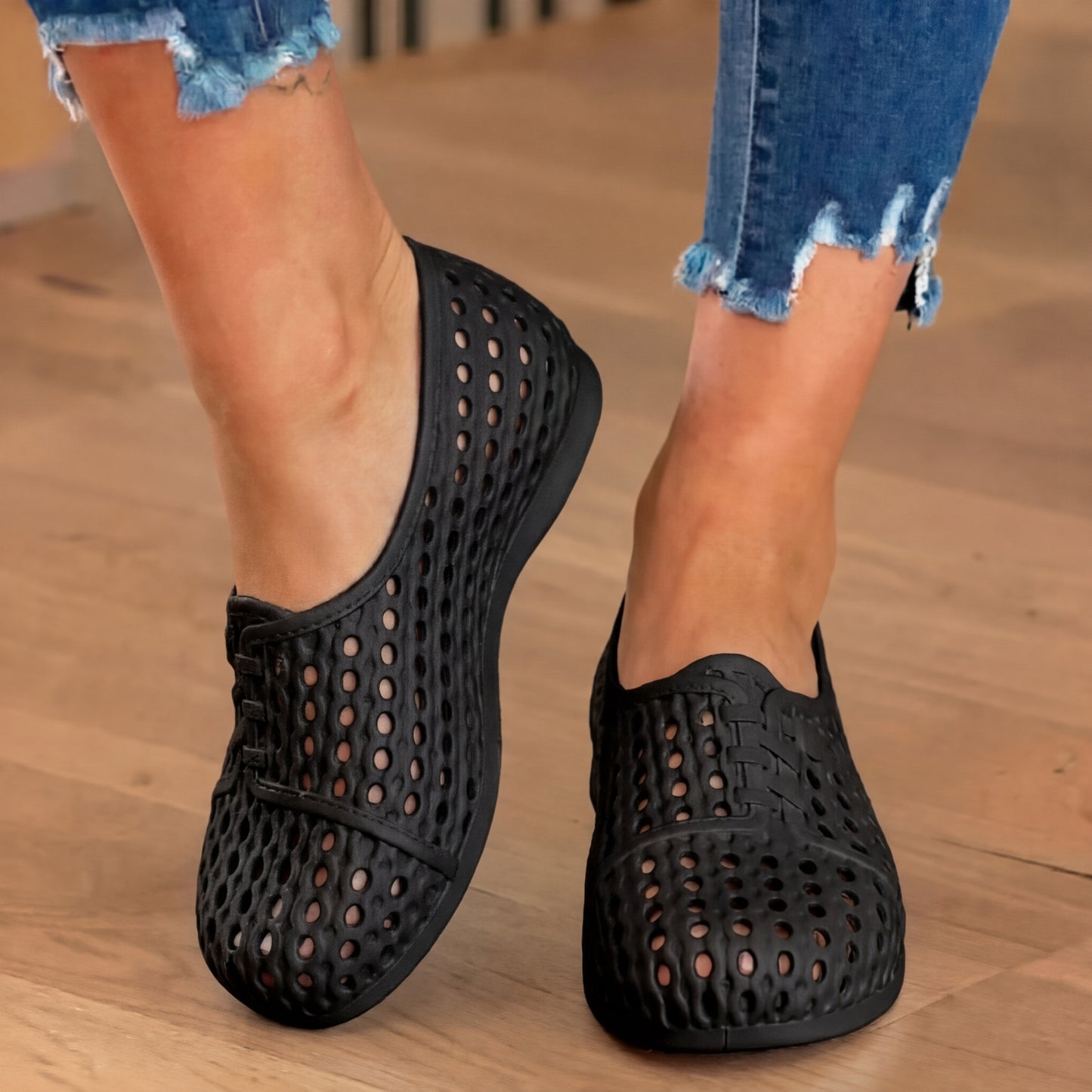 Chic Orthopedic Slippers with Unique Design
