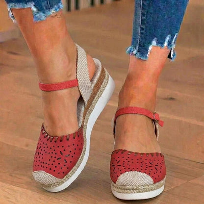Chic Orthopedic Sandals with Unique Design