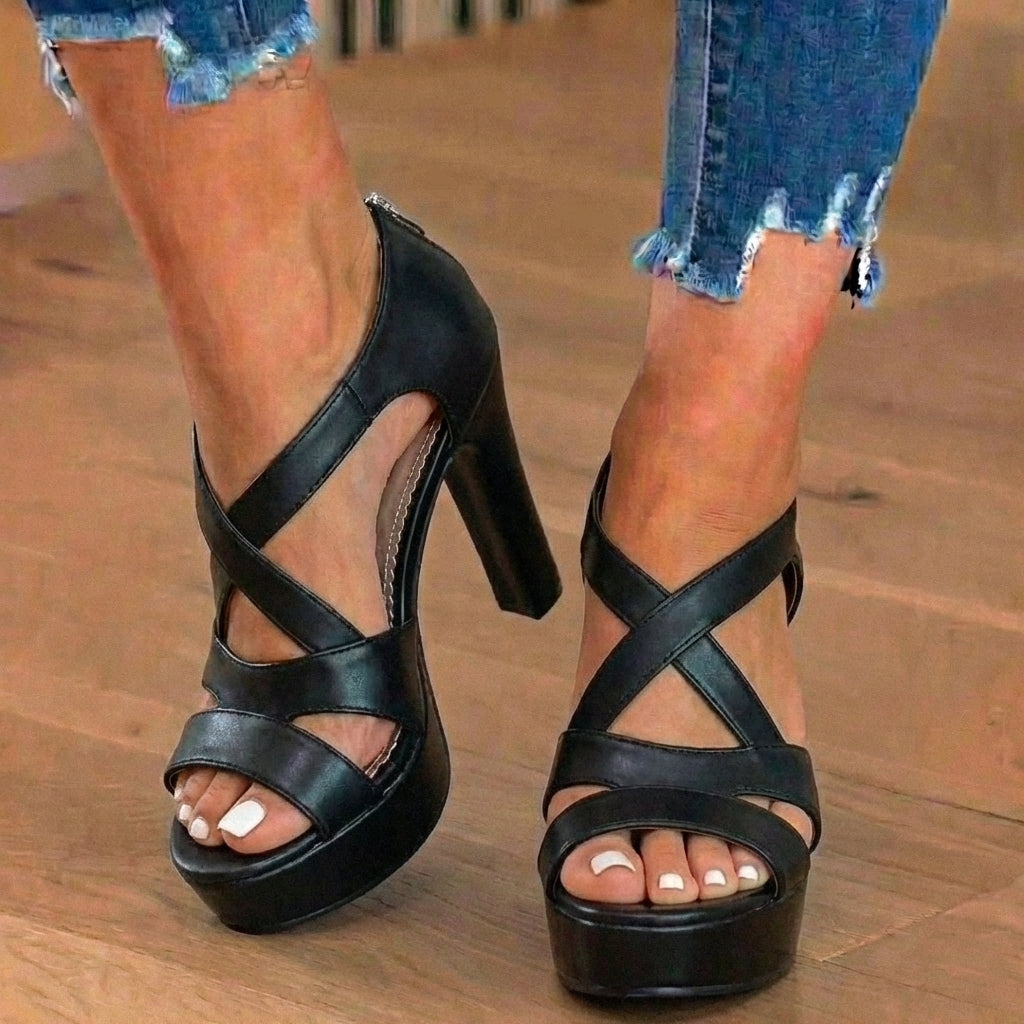 Chic Orthopedic Sandals with Unique Design