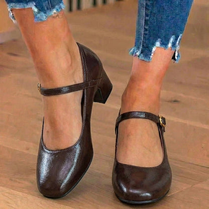 Chic Orthopedic Flats with Unique Design